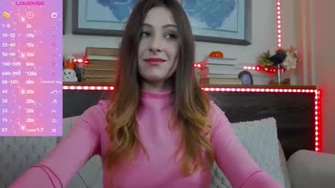 Luna  online show from October 2025 06:17:01 PM