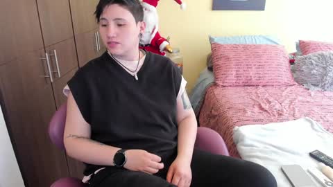 Snapshot of musicayluna chatting on December 2024 03:24:02 PM VALENTINA Luna online show from December 2024 03:24:02 PM