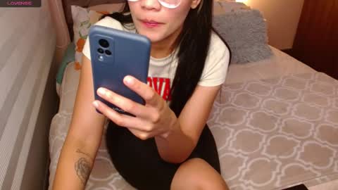 Snapshot of musicayluna chatting on February 2025 11:47:02 PM VALENTINA Luna online show from February 2025 11:47:02 PM