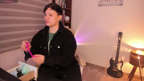 Snapshot of musicayluna chatting on February 2025 05:45:01 AM VALENTINA Luna online show from February 2025 05:45:01 AM