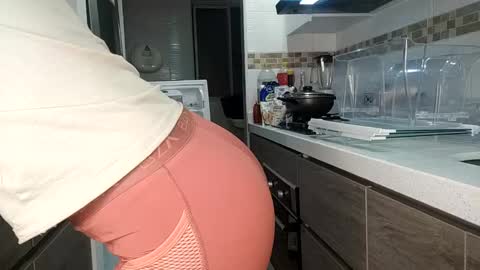 Snapshot of musicayluna chatting on March 2025 02:27:02 AM VALENTINA Luna online show from March 2025 02:27:02 AM