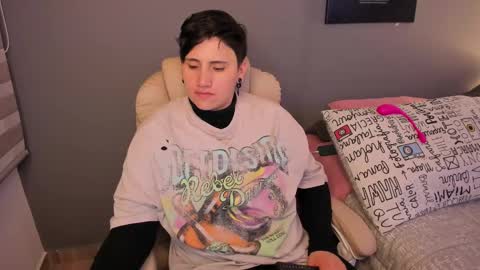 Snapshot of musicayluna chatting on March 2025 04:24:02 AM VALENTINA Luna online show from March 2025 04:24:02 AM