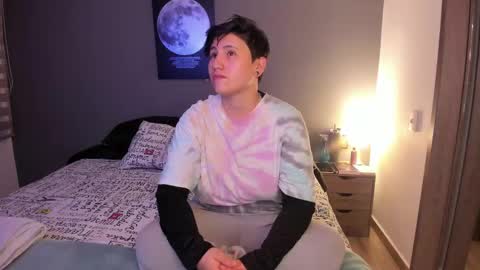 Snapshot of musicayluna chatting on March 2025 03:05:02 AM VALENTINA Luna online show from March 2025 03:05:02 AM