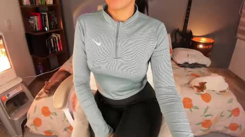 Snapshot of musicayluna chatting on September 2025 09:13:02 AM VALENTINA Luna online show from September 2025 09:13:02 AM