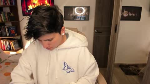 Snapshot of musicayluna chatting on December 2025 03:01:01 AM VALENTINA Luna online show from December 2025 03:01:01 AM