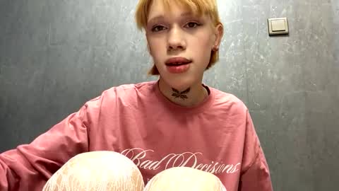 Polik   online show from November 2025 08:08:02 PM