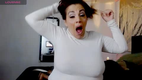 Mussa Hott online show from April 2026 01:10:02 AM