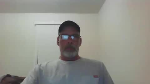 Snapshot of mustang_daddy chatting on September 2025 01:32:02 AM 307MountainMan online show from September 2025 01:32:02 AM