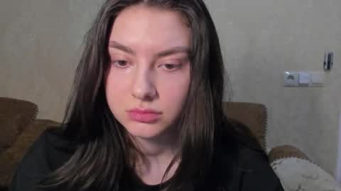 Snapshot of muuur_fam1 chatting on January 2026 03:47:01 PM HEY online show from January 2026 03:47:01 PM