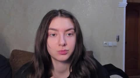 Snapshot of muuur_fam1 chatting on January 2026 06:57:02 PM HEY online show from January 2026 06:57:02 PM