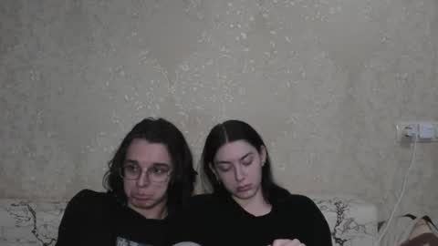 Snapshot of muuur_love chatting on June 2026 07:01:02 PM cute couple online show from June 2026 07:01:02 PM