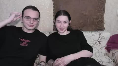 Snapshot of muuur_love chatting on June 2026 11:00:01 PM cute couple online show from June 2026 11:00:01 PM
