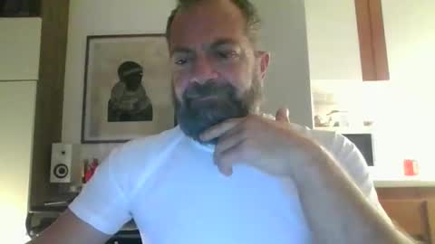 Snapshot of muzungu5 chatting on November 2025 09:02:02 PM muzungu5 online show from November 2025 09:02:02 PM