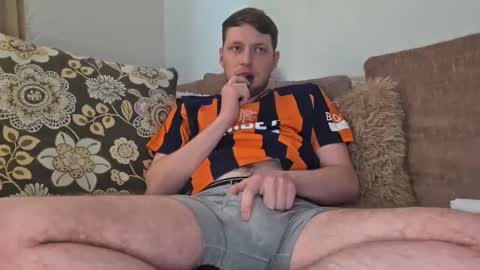 Snapshot of muzzy624406 chatting on October 2025 02:12:01 PM Muzzy online show from October 2025 02:12:01 PM