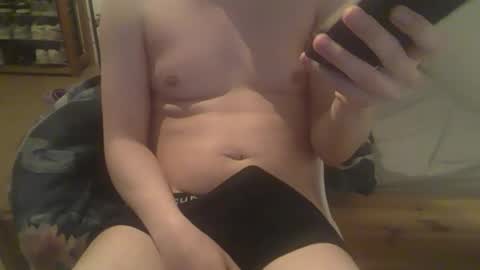 Snapshot of mw20050 chatting on April 2026 06:03:01 PM mw20050 online show from April 2026 06:03:01 PM