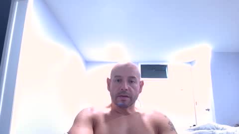 Snapshot of mworlton9 chatting on October 2025 04:04:01 PM Maximus online show from October 2025 04:04:01 PM