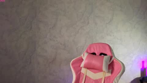 Snapshot of mx_made chatting on March 2026 07:25:01 PM Mary online show from March 2026 07:25:01 PM