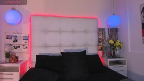 Snapshot of mxli_divine_ chatting on August 2026 05:49:01 PM mxli_divine_ online show from August 2026 05:49:01 PM