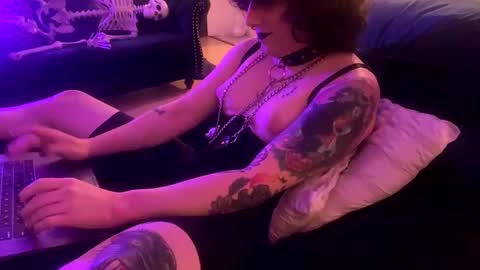 mxscary online show from February 2025 05:51:01 AM