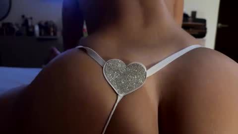 Snapshot of my_hot_wife_romi chatting on March 2026 05:02:01 AM Romina Gonza online show from March 2026 05:02:01 AM
