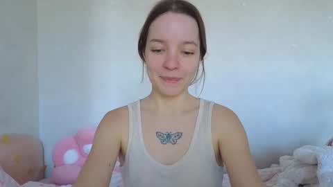 Snapshot of my_mia_ chatting on December 2025 11:50:02 AM MIA I will be here Monday Wednesday Thursday Saturday online show from December 2025 11:50:02 AM