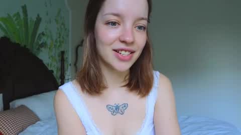 Snapshot of my_mia_ chatting on February 2026 09:14:02 AM MIA I will be here Monday Wednesday Thursday Saturday online show from February 2026 09:14:02 AM