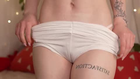 Snapshot of my_stella_ chatting on November 2025 05:39:01 PM STELLA online show from November 2025 05:39:01 PM