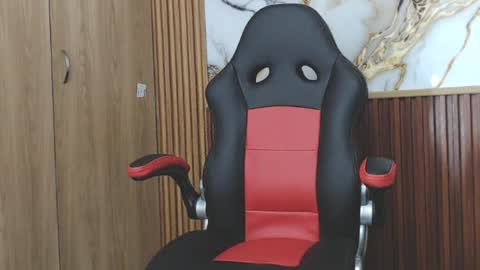 mybonnieandclyde303av online show from April 2026 04:17:01 AM