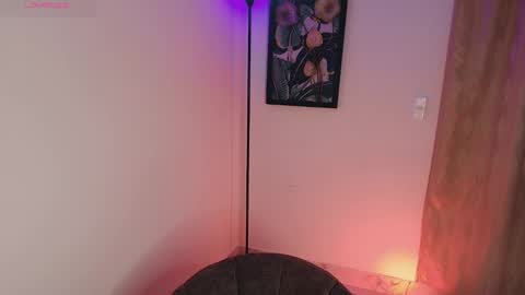 Snapshot of mycaliope chatting on December 2024 11:34:01 PM Caliope online show from December 2024 11:34:01 PM