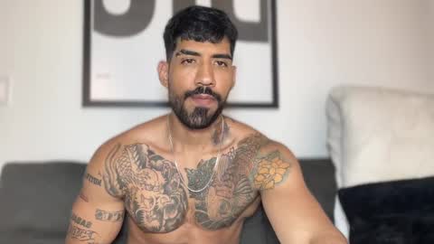 Snapshot of myke_esthetic chatting on December 2024 01:31:02 AM Myke esthetic online show from December 2024 01:31:02 AM