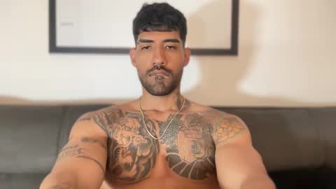 Snapshot of myke_esthetic chatting on January 2025 03:59:01 AM Myke esthetic online show from January 2025 03:59:01 AM