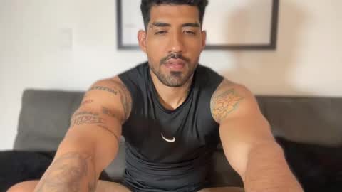 Snapshot of myke_esthetic chatting on January 2025 03:22:01 AM Myke esthetic online show from January 2025 03:22:01 AM