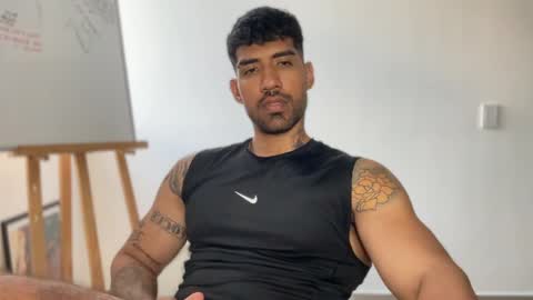 Snapshot of myke_esthetic chatting on February 2025 10:17:02 PM Myke esthetic online show from February 2025 10:17:02 PM