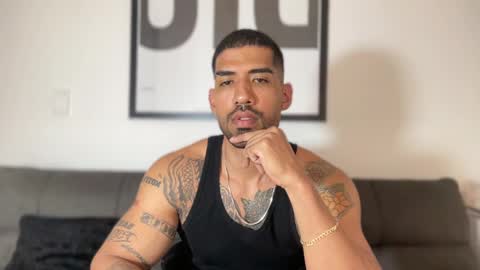 Snapshot of myke_esthetic chatting on February 2025 02:26:01 AM Myke esthetic online show from February 2025 02:26:01 AM