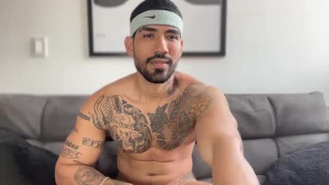 Myke esthetic online show from February 2025 06:53:01 PM