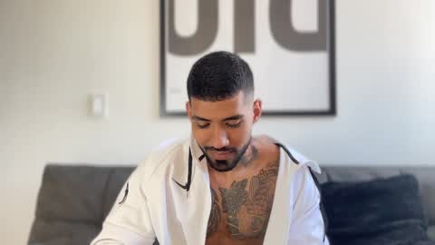 Snapshot of myke_esthetic chatting on March 2025 06:30:01 PM Myke esthetic online show from March 2025 06:30:01 PM