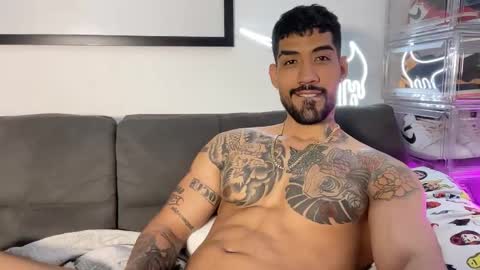 Snapshot of myke_esthetic chatting on September 2025 05:59:02 PM Myke esthetic online show from September 2025 05:59:02 PM