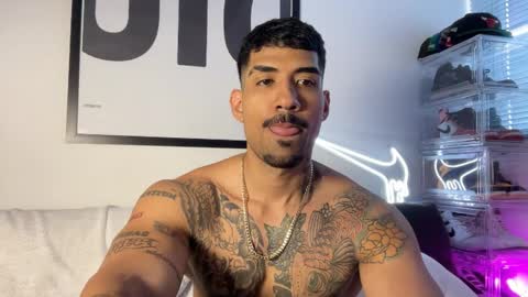 Snapshot of myke_esthetic chatting on September 2025 09:27:02 PM Myke esthetic online show from September 2025 09:27:02 PM