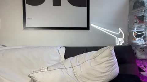 Snapshot of myke_esthetic chatting on October 2025 09:43:02 PM Myke esthetic online show from October 2025 09:43:02 PM