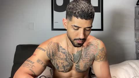 Snapshot of myke_esthetic chatting on October 2025 11:16:01 PM Myke esthetic online show from October 2025 11:16:01 PM