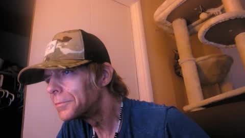 Snapshot of mykingofhearts chatting on July 2026 07:03:02 AM Your King of hearts online show from July 2026 07:03:02 AM