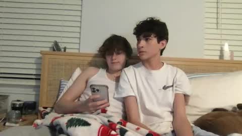 Snapshot of mylesandmaxxx06 chatting on December 2025 04:29:02 AM MylesMaxx online show from December 2025 04:29:02 AM