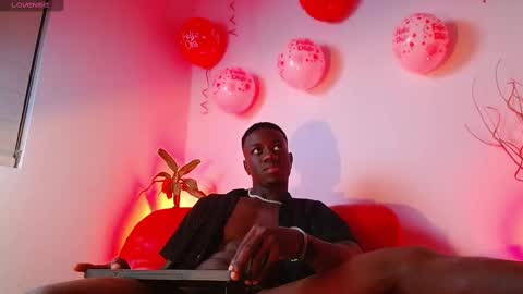 Mylo Wallace  online show from February 2025 11:53:01 PM