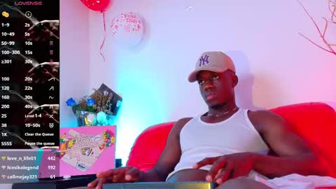 Mylo Wallace  online show from March 2025 03:13:02 AM