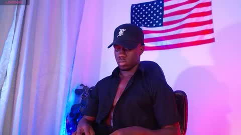 Mylo Wallace  online show from November 2025 12:23:01 AM