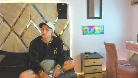 Snapshot of myluandjackhot chatting on November 2025 08:59:02 AM Myluandjack online show from November 2025 08:59:02 AM