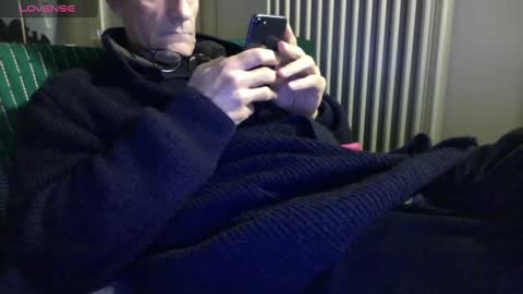 Bi sexy guy lovense hush is on private is open or password show tip if you like. online show from January 2025 06:09:01 PM