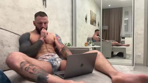 Snapshot of mynameismartin chatting on December 2024 01:40:01 PM mynameismartin online show from December 2024 01:40:01 PM