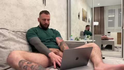 Snapshot of mynameismartin chatting on December 2024 01:45:02 PM mynameismartin online show from December 2024 01:45:02 PM