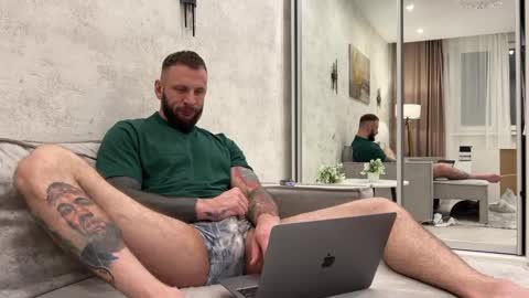 Snapshot of mynameismartin chatting on December 2024 06:03:02 PM mynameismartin online show from December 2024 06:03:02 PM